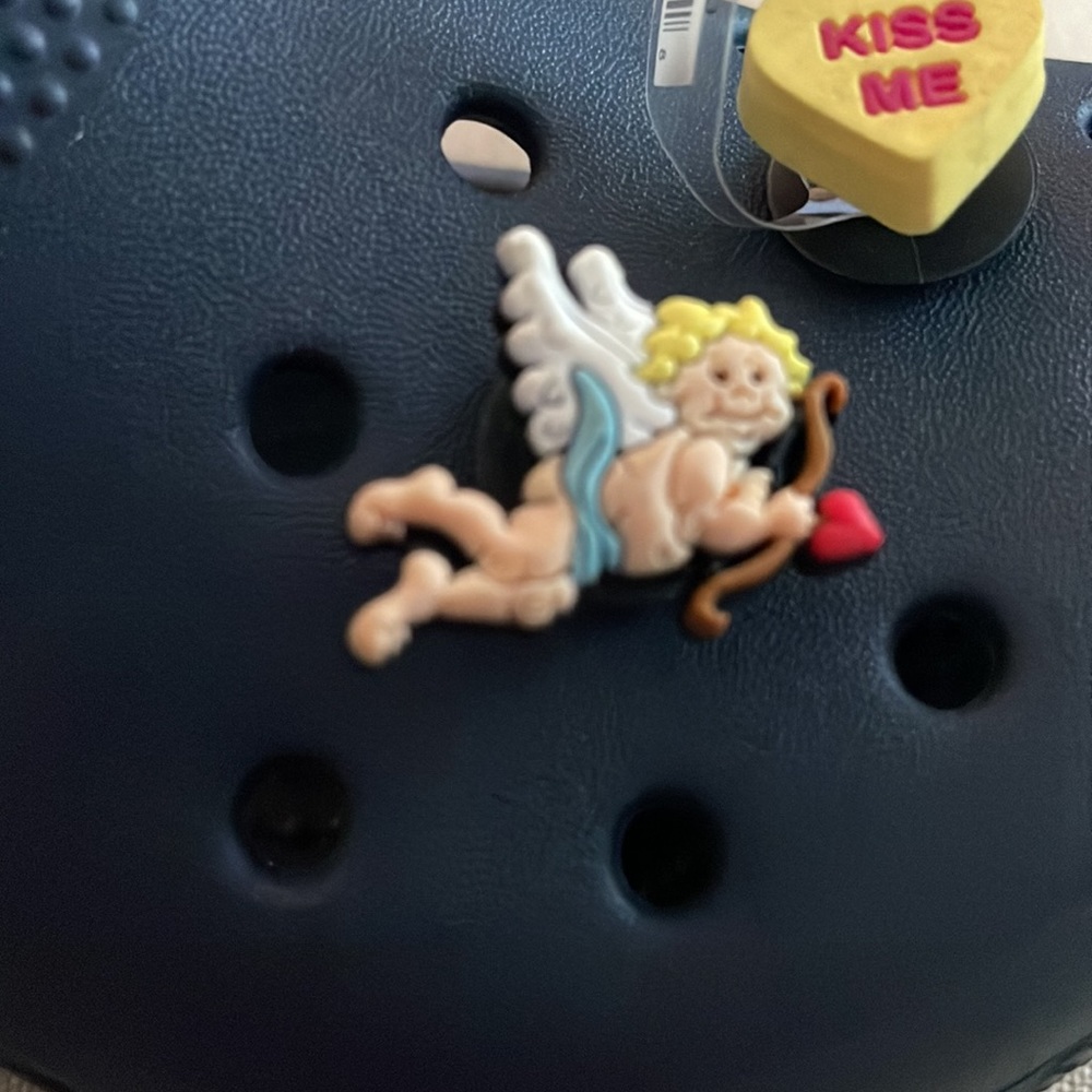 Crocs valentines , Jibbitz 2pc - Picture 3 of 5